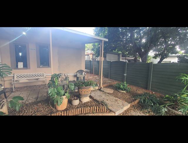 1 BEDROOM FLAT TO LET IN HEIDELBERG CENTRAL
